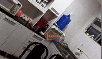 Apartamento com 2 dormitórios à venda, 48 m² por R$ 180.000,00 - Conjunto Residencial José Bonifácio - São Paulo/SP