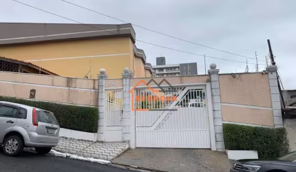 Lindo sobrado com 2 dormitórios à venda, 65 m² por R$ 298.000 - Itaquera - São Paulo/SP