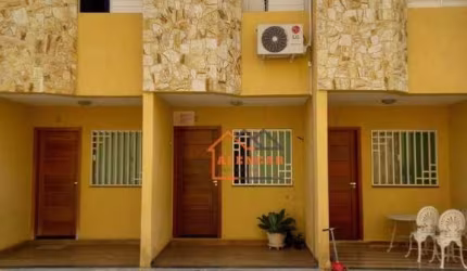 Lindo sobrado com 2 dormitórios à venda, 65 m² por R$ 319.000 - Itaquera - São Paulo/SP