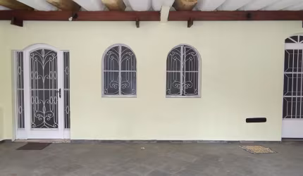Sobrado para aluguel possui 174 metros quadrados com 3 quartos - Jordanópolis SBC.