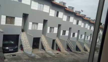 Sobrado em Condomínio Fechado no Bairro Pauliceia.