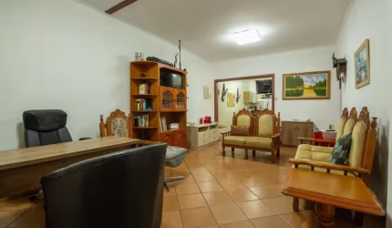 Casa Térrea com 3 quartos e 3 vagas com 206m2.