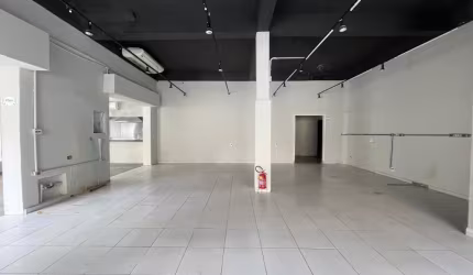 Excelente Salão Comercial de Esquina no Jardim do Mar - Próxima Av. Kennedy.