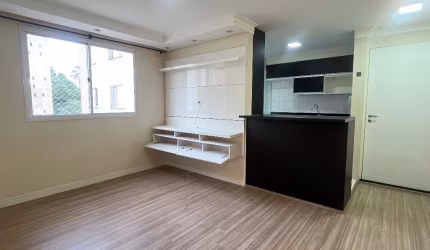 Lindo no apartamento no condomínio Tiradentes.