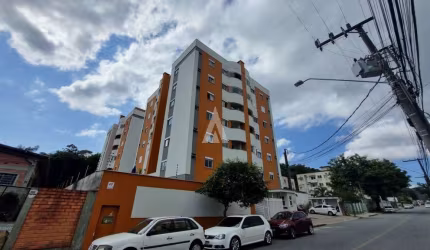 Apartamento com 3 quartos, sendo 1 suite, 1 bwc social, cozinha, sala de estar, área de serviço e sacada com churrasqueira