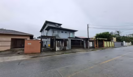Apartamento com 1 quarto  para alugar, 45.00 m2 por R$1200.00  - Vila Nova - Joinville/SC