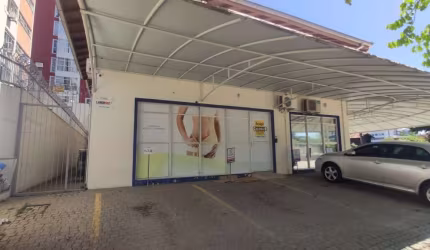 Sala para alugar, 52.80 m2 por R$2300.00  - Anita Garibaldi - Joinville/SC