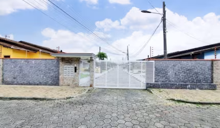 Casa residencial com 4 quartos  para alugar, 150.00 m2 por R$3500.00  - Guanabara - Joinville/SC