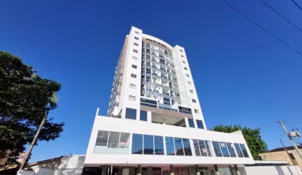 Apartamento studio, com cozinha sobmedida e 1 vaga de garagem. Edifício elevador,com hall de entrada, portão automático