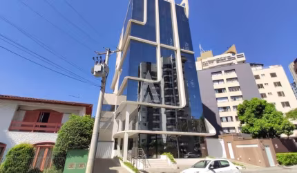 Sala para alugar, 48.00 m2 por R$2390.00  - Atiradores - Joinville/SC