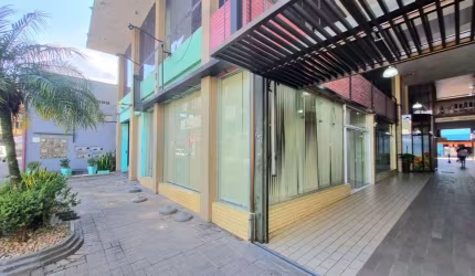 Loja para alugar, 201.04 m2 por R$6000.00  - Centro - Joinville/SC