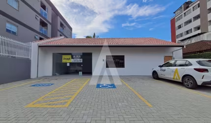 Casa comercial para alugar, 208.67 m2 por R$8970.00  - Costa E Silva - Joinville/SC