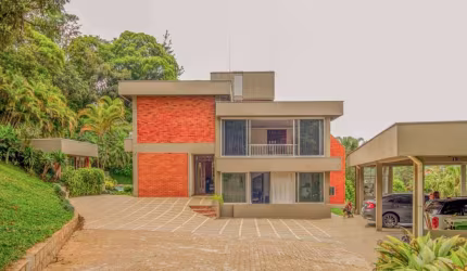 Casa comercial para alugar, 378.54 m2 por R$15000.00  - Boa Vista - Joinville/SC