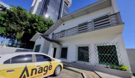 Casa comercial para alugar, 374.82 m2 por R$12000.00  - Centro - Joinville/SC