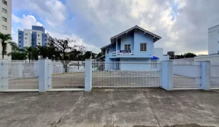 Casa comercial para alugar, 310.00 m2 por R$12000.00  - Costa E Silva - Joinville/SC