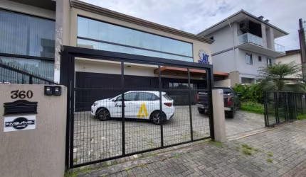 Apartamento com 2 quartos  para alugar, 197.05 m2 por R$3100.00  - Jardim Sofia - Joinville/SC