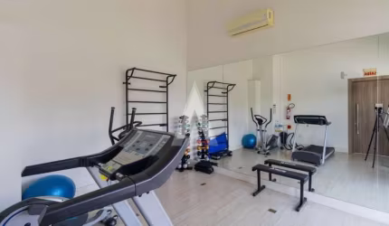 Cobertura com 3 quartos  para alugar, 289.91 m2 por R$9400.00  - Santo Antonio - Joinville/SC