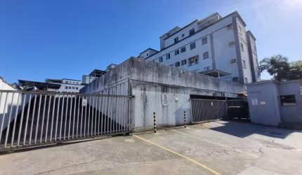 Apartamento com 2 quartos  para alugar, 53.32 m2 por R$1700.00  - Boa Vista - Joinville/SC