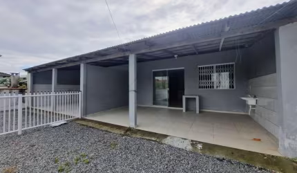 Casa residencial com 2 quartos  para alugar, 60.00 m2 por R$1400.00  - Espinheiros - Joinville/SC