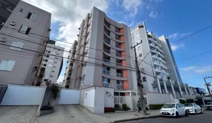 Apartamento com 3 quartos  para alugar, 73.85 m2 por R$2700.00  - America - Joinville/SC