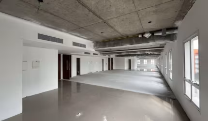 Sala para alugar, 318.62 m2 por R$16568.24  - Bom Retiro - Joinville/SC