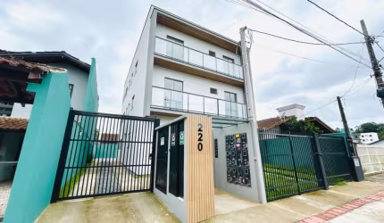 Apartamento com 2 quartos  para alugar, 52.78 m2 por R$1300.00  - Petropolis - Joinville/SC