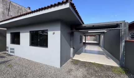 Casa residencial com 2 quartos  para alugar, 117.00 m2 por R$3300.00  - Jardim Iririu - Joinville/SC