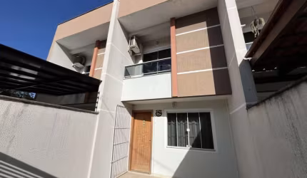 Casa residencial com 2 quartos  para alugar, 69.41 m2 por R$1900.00  -  - Joinville/SC