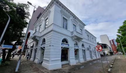 Sala para alugar, 40.20 m2 por R$980.00  - Centro - Joinville/SC