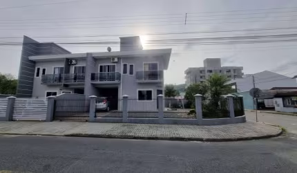 Casa residencial com 3 quartos  para alugar, 103.66 m2 por R$3300.00  - Iririu - Joinville/SC