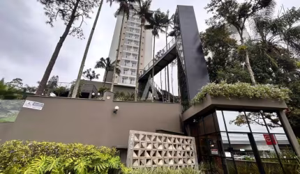 Apartamento novo com 3 quartos sendo 1 suite, cozinha com armário, churrasqueira no bairro Glória.