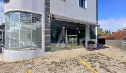 Loja para alugar, 110.42 m2 por R$3600.00  - Costa E Silva - Joinville/SC