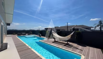 Casa residencial com 3 quartos  para alugar, 355.00 m2 por R$22000.00  - Costa E Silva - Joinville/SC