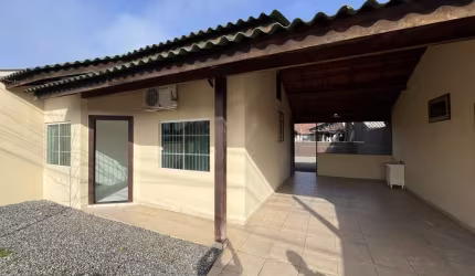 Casa residencial com 2 quartos  para alugar, 60.00 m2 por R$1500.00  - Paranaguamirim - Joinville/SC