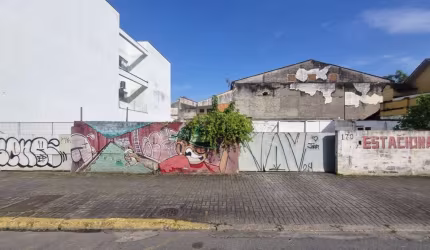 Terreno para alugar, 588.80 m2 por R$5500.00  - Centro - Joinville/SC