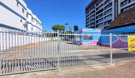 Terreno para alugar, 824.00 m2 por R$5500.00  - Centro - Joinville/SC