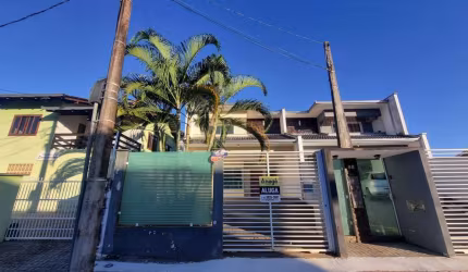 Casa residencial com 3 quartos  para alugar, 139.93 m2 por R$4000.00  - Bom Retiro - Joinville/SC