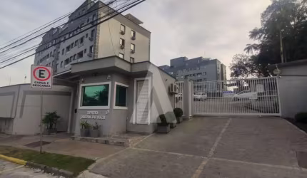 Apartamento com 2 quartos  para alugar, 51.24 m2 por R$2100.00  - Costa E Silva - Joinville/SC