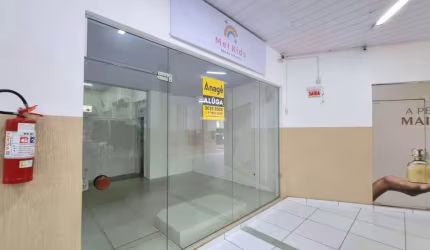 Loja para alugar, 19.80 m2 por R$2250.00  - Centro - Joinville/SC