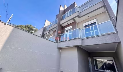 Sobrado Triplex à Venda na Praça da Árvore!