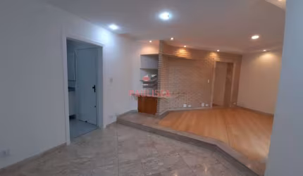Apartamento com 3 dormitórios à Venda em Moema
