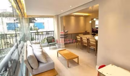Apartamento à venda com 136m², 3 suítes, 3 vagas, lazer, próximo ao Metrô Praça da Árvore.