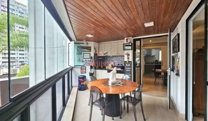 Apartamento à venda em uma das ruas mais agradáveis da parte baixa dos Jardins.