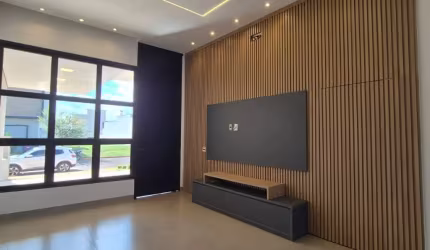 Casa em Condomínio com 3 quartos e piscina