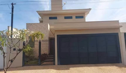 Casa com 3 dormitórios à venda, 223 m² por R$ 1.100.000,00 - Centro - Barretos/SP