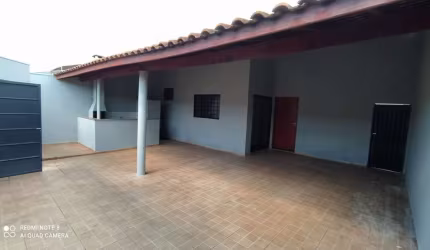 Casa com 3 dormitórios à venda, 117 m² por R$ 320.000,00 - Jardim Universitário - Barretos/SP