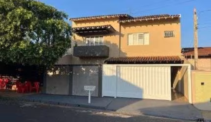 Casa com 5 dormitórios à venda, 310 m² por R$ 770.000,00 - Baroni - Barretos/SP
