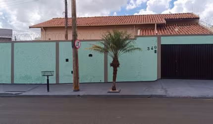 Casa com 3 dormitórios à venda, 127 m² por R$ 380.000,00 - Jardim Universitário - Barretos/SP