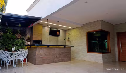 Casa com 2 dormitórios à venda, 111 m² por R$ 550.000,00 - Jockey Club - Barretos/SP