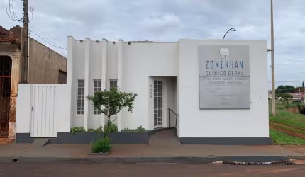 Casa com 3 dormitórios à venda, 300 m² por R$ 600.000,00 - Centro - Barretos/SP